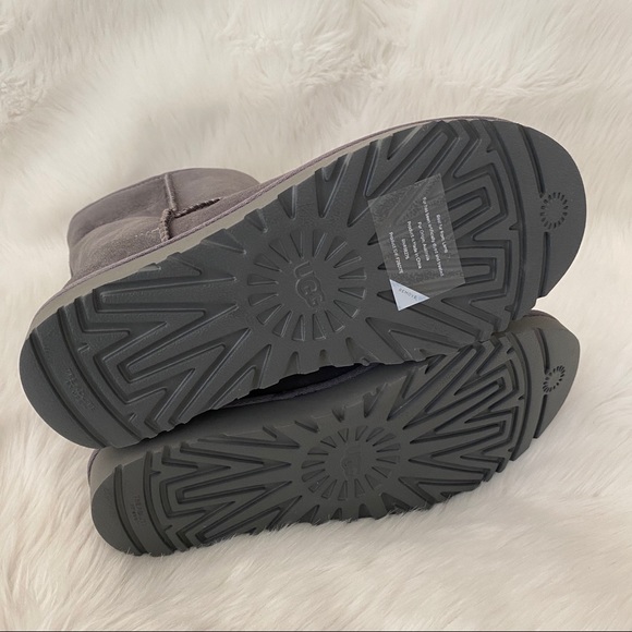 UGG Classic Short Boots Grey 6 - Picture 5 of 16